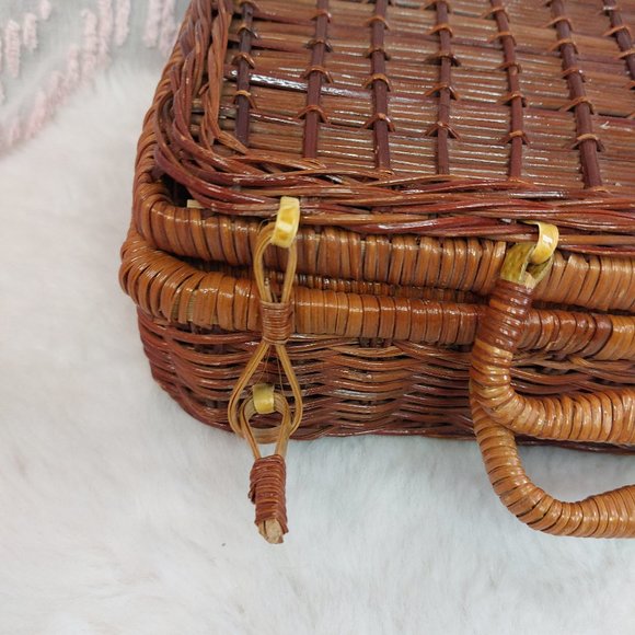 Vintage Woven Straw Rattan Wicker Large Carrying Case Suitcase with Lid Hinge - Picture 2 of 10